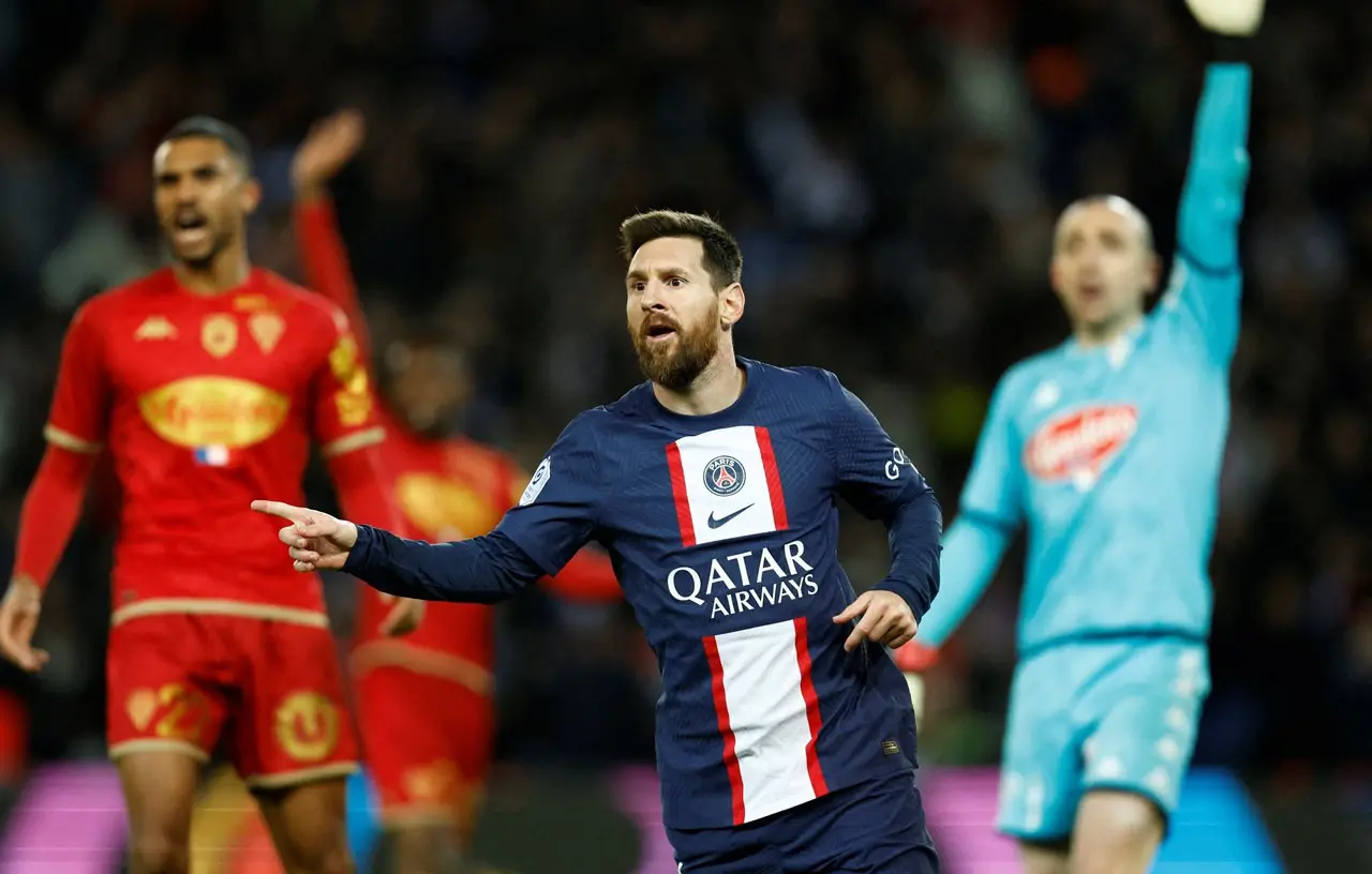 Messi trở lại và PSG mạnh mẽ thêm gấp bội